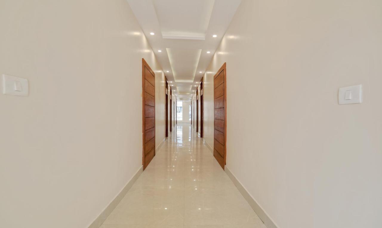 Treebo G K Residency Near Dehradun Railway Station Hotel Ngoại thất bức ảnh