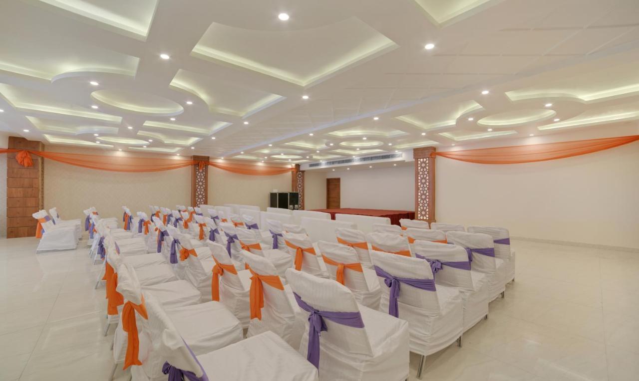 Treebo G K Residency Near Dehradun Railway Station Hotel Ngoại thất bức ảnh